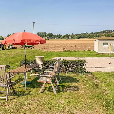 2 Bedroom Cozy In Mariendorf Holiday home *