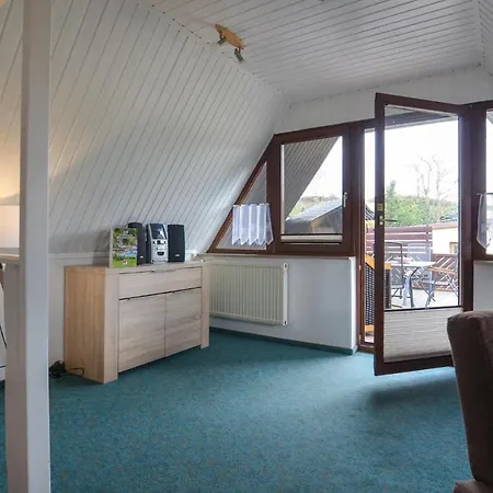 2 Bedroom Cozy In Mariendorf