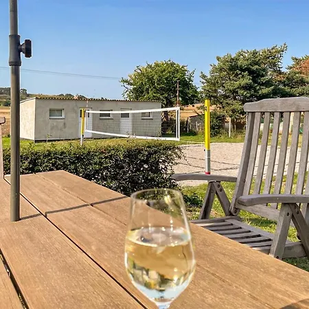 2 Bedroom Cozy In Mariendorf *