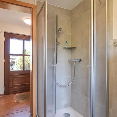 2 Bedroom Cozy In Mariendorf Middelhagen