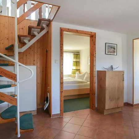 2 Bedroom Cozy In Mariendorf بيت للعطل ميديلهاغن