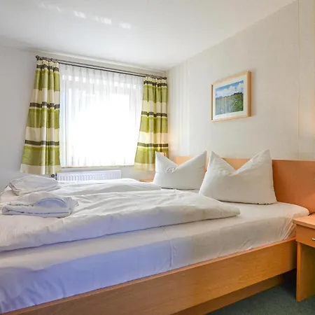 2 Bedroom Cozy In Mariendorf Ferienhaus *