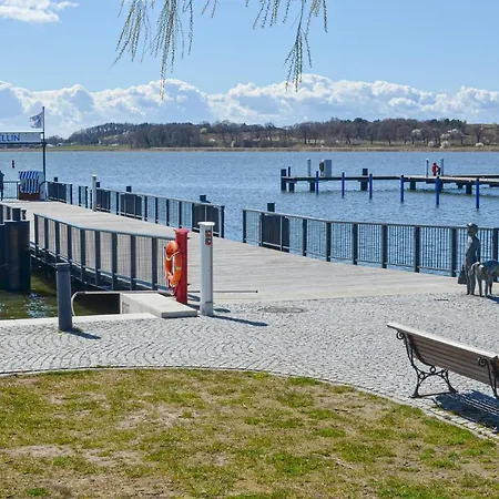 Holiday home 2 Bedroom Cozy In Mariendorf Middelhagen