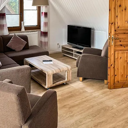 2 Bedroom Cozy In Mariendorf * Middelhagen