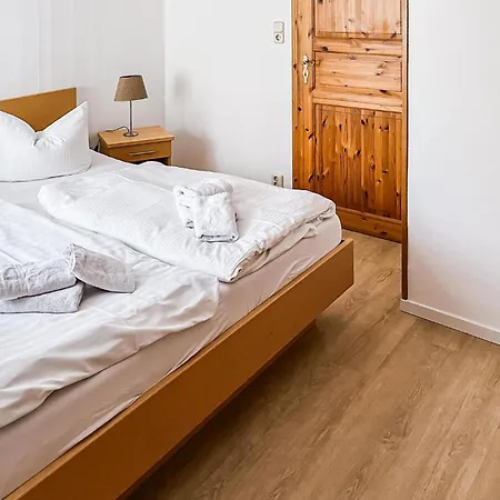 Casa vacanze Front In Mariendorf With Wifi Middelhagen